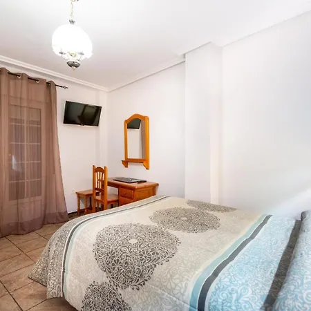 Tierra De La Reina Hotell 3*