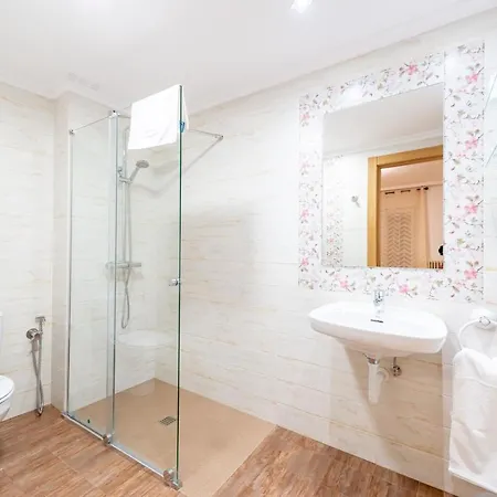 Tierra De La Reina 3*