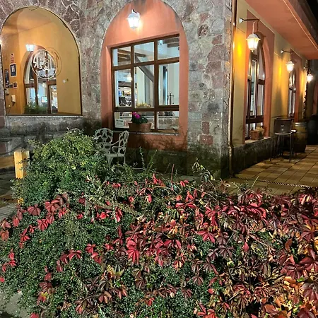 Tierra De La Reina Boca de Huérgano