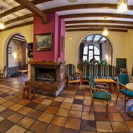 Hotel Tierra De La Reina Boca de Huérgano