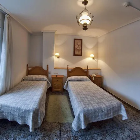 Hotel Tierra De La Reina Boca de Huérgano