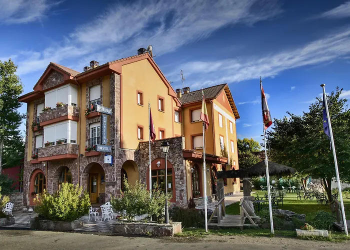 Tierra De La Reina Hotel 3*