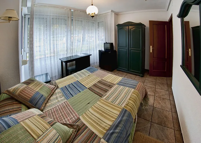 Hotel Tierra De La Reina Boca de Huérgano