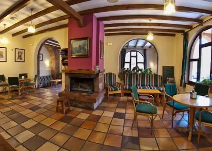 Hotel Tierra De La Reina Boca de Huérgano