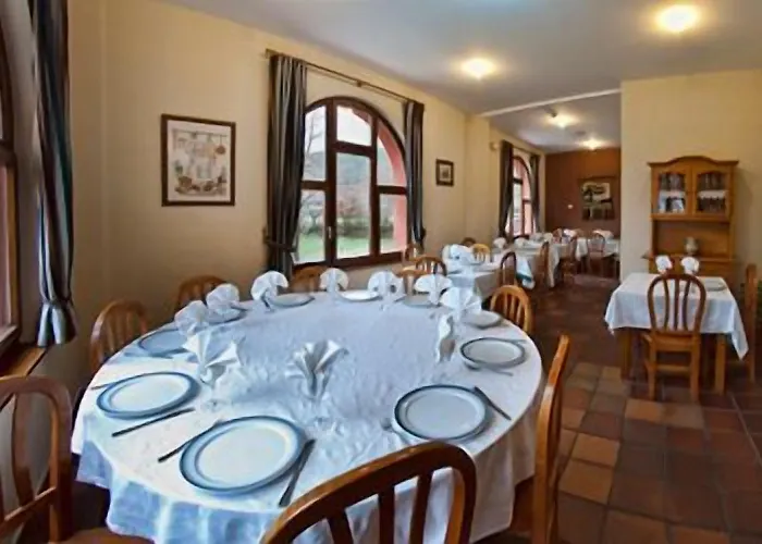 Hotel Tierra De La Reina 3*